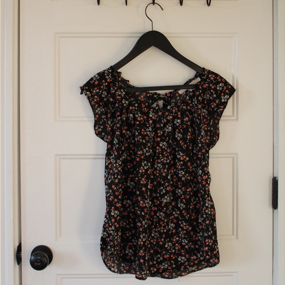 LC Lauren Conrad Pleated Scoopneck Top - Picture 1 of 8